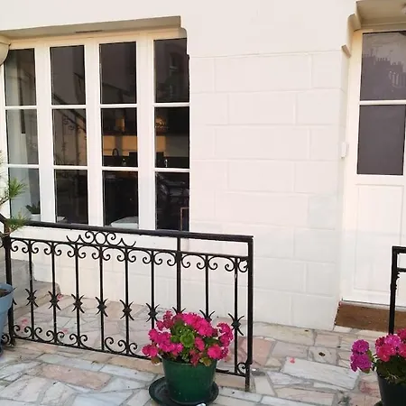 2 Maison Dior, Centre, à 500 M *