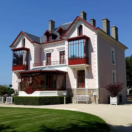 2 Maison Dior, Centre, à 500 M Apartamento